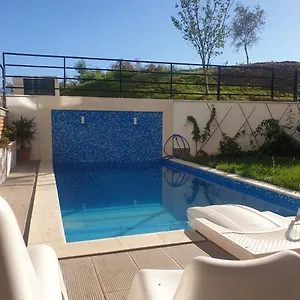 https://stylish-two-bedroom-house-with-private-pool.albaniahotels.org